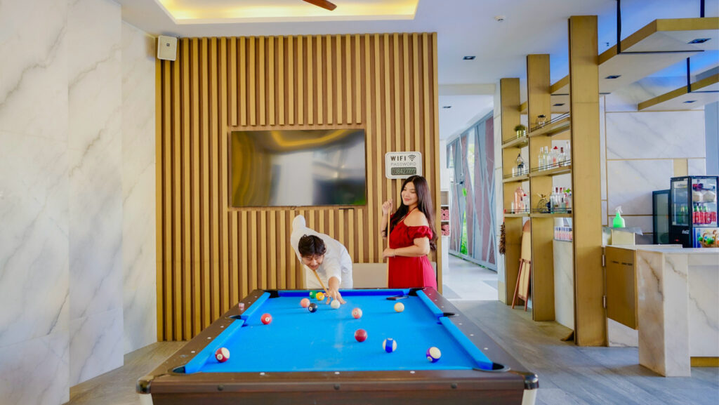 Guest relaxing at Altera Hotel and Residence Pattaya after sightseeing