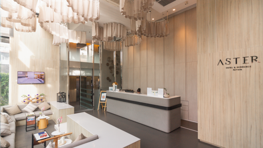 4 star hotel in Pattaya - Modern lobby at Aster Hotel and Residence in central Pattaya near Walking Street