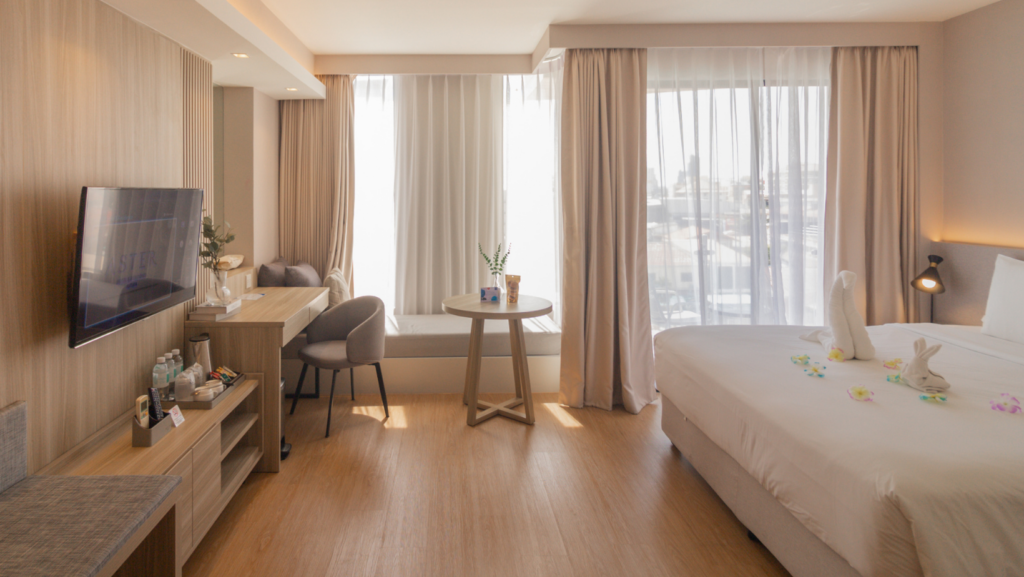 Modern deluxe room at Aster Hotel and Residence - 4 star hotel in Pattaya Thailand near Walking Street
