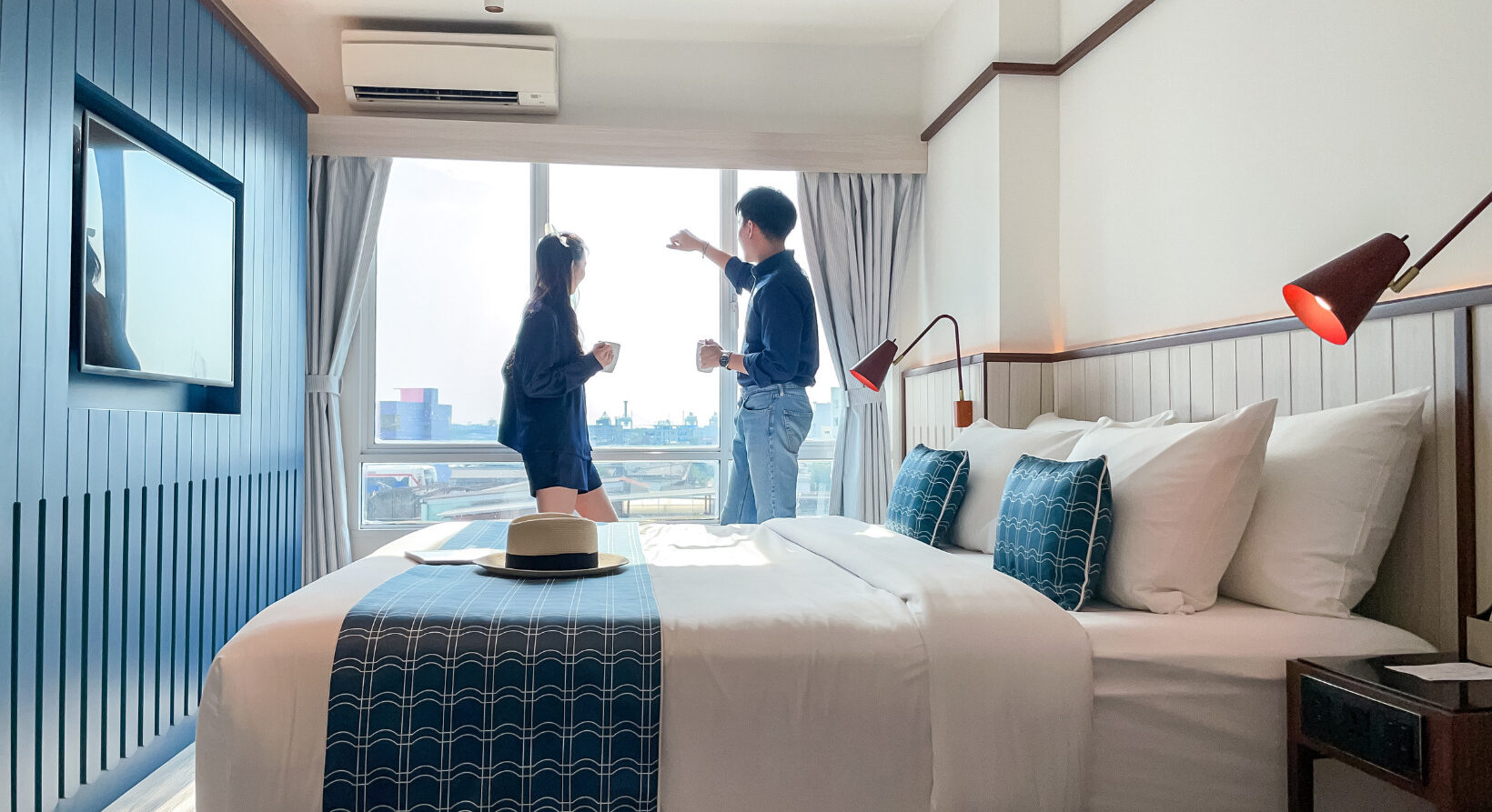 Hotel Amber Sukhumvit 85 room near BTS On Nut – modern budget hotel in Bangkok with city view